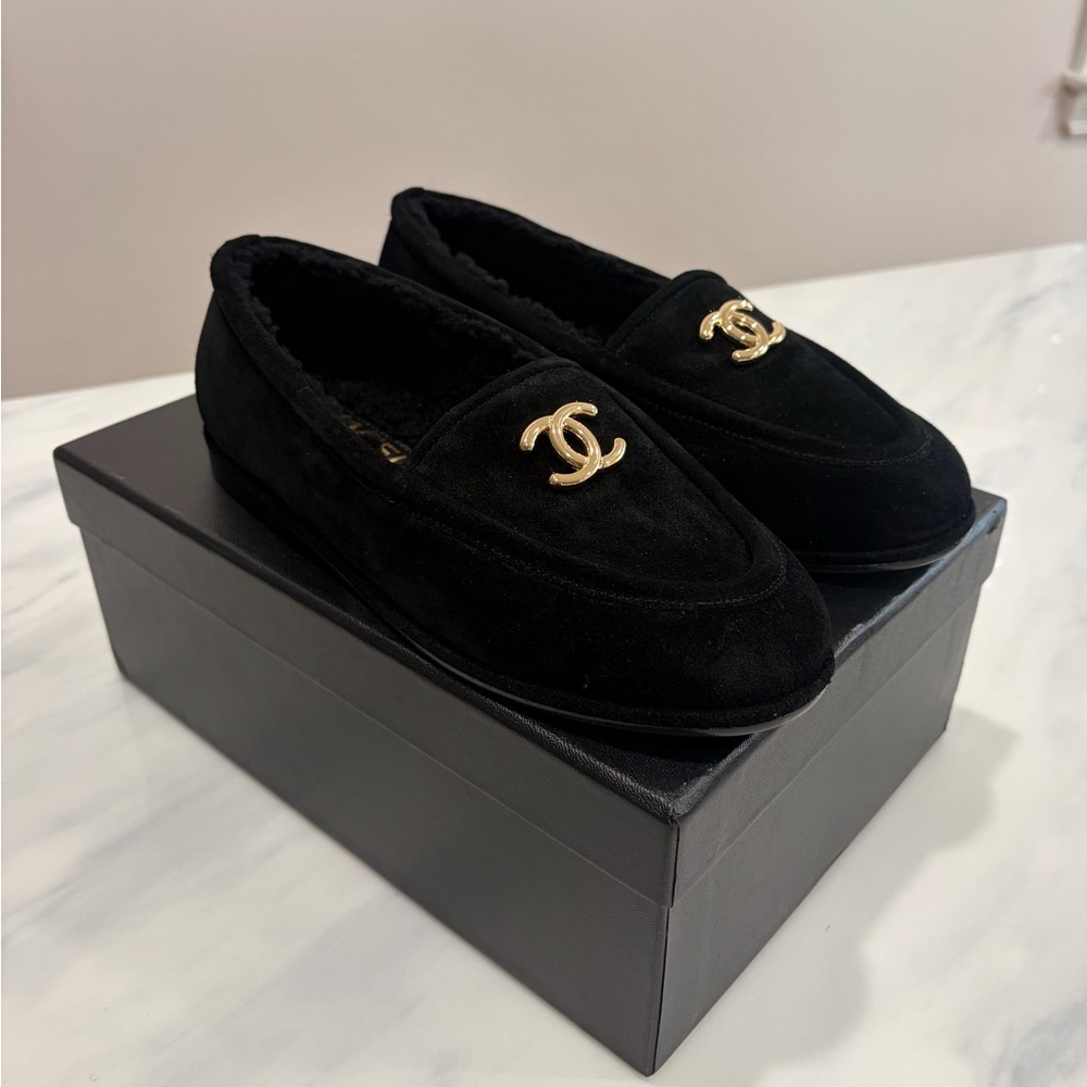 CHANEL Black Suede Loafers with Gold CC Emblem - Picture 3 of 8